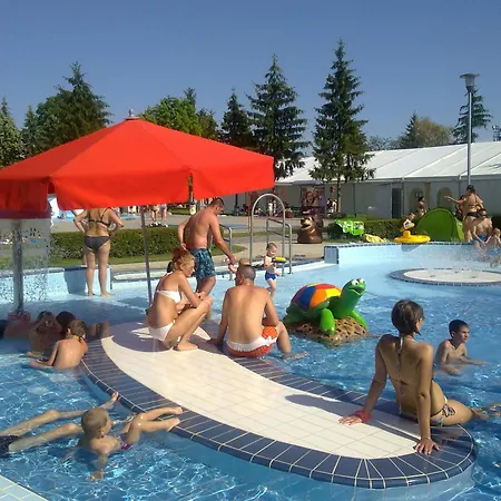 Bed & Breakfast Alabastrom Panzio Es Etterem 3*