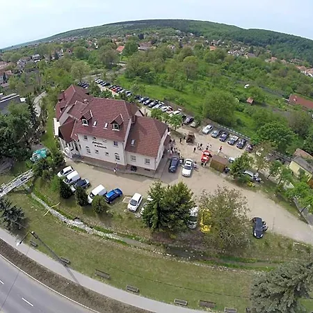 Frühstückspension Alabastrom Panzio Es Etterem