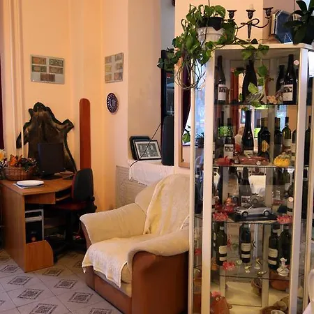 Alabastrom Panzio Es Etterem