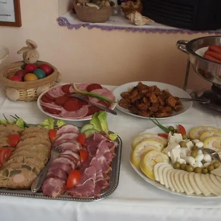 Bed & Breakfast Alabastrom Panzio Es Etterem 3*