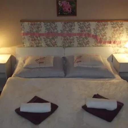 Bed & Breakfast Alabastrom Panzio Es Etterem Bogács