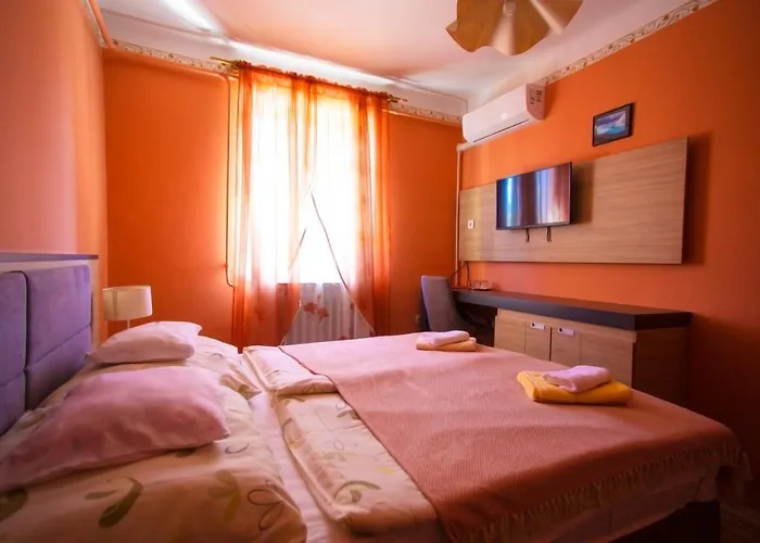 Alabastrom Panzio Es Etterem B&B 3*
