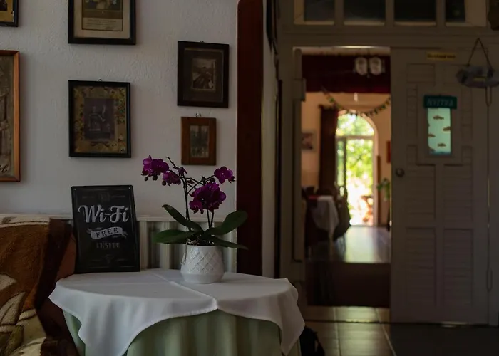 B&B Alabastrom Panzio Es Etterem