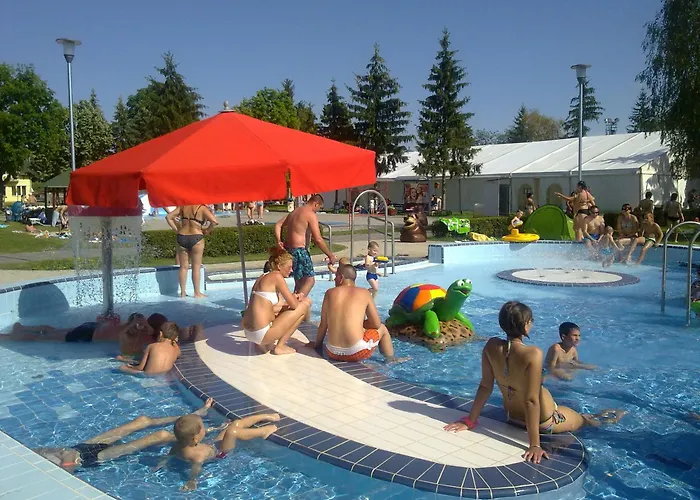 B&B Alabastrom Panzio Es Etterem 3*