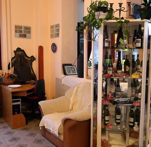 Alabastrom Panzio Es Etterem