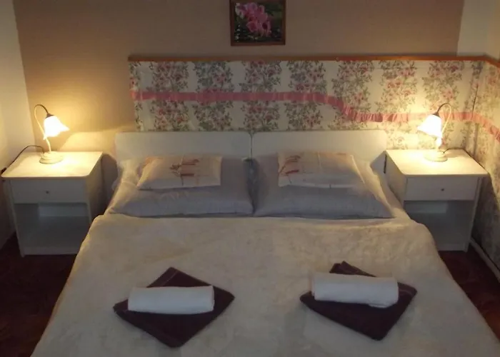 B&B Alabastrom Panzio Es Etterem Bogács